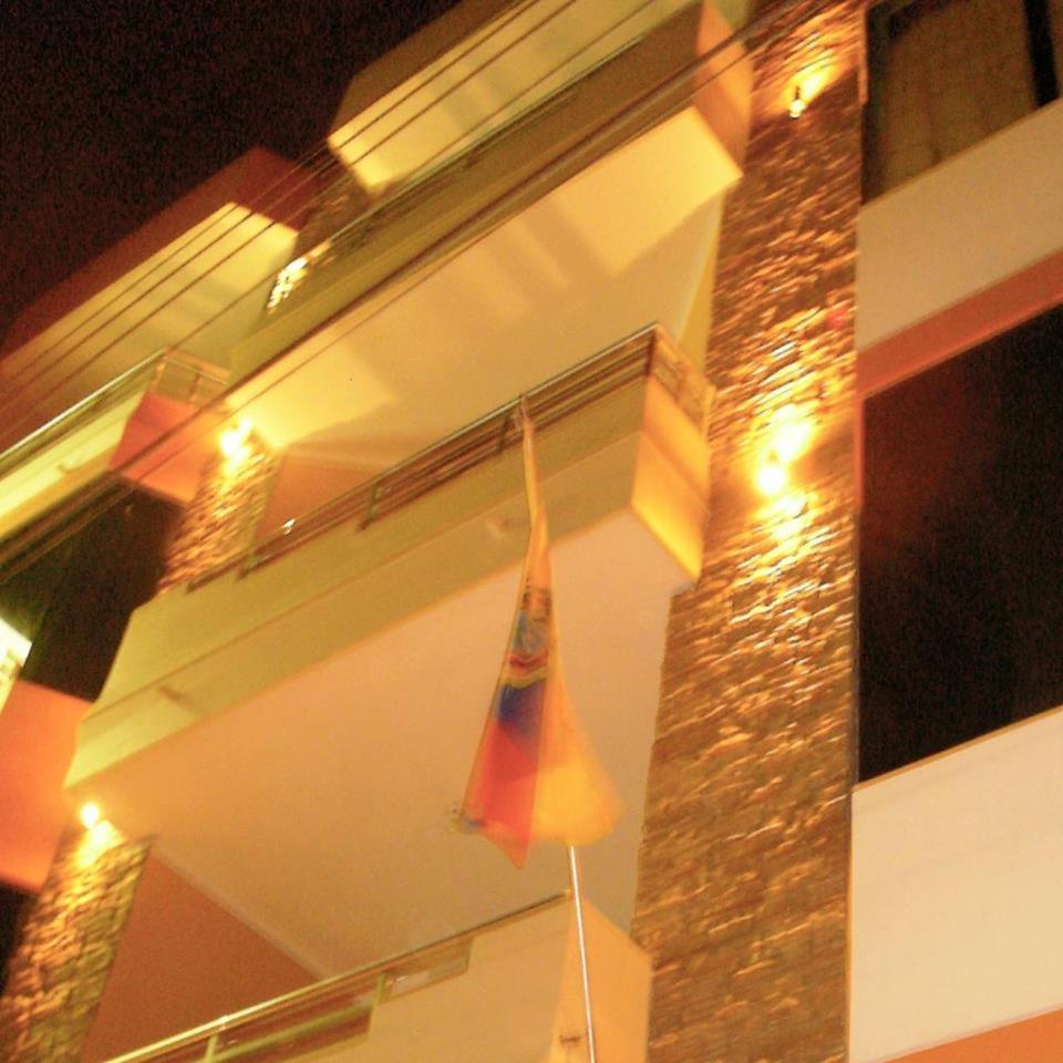 Vallejo Hotel Huaquillas Buitenkant foto