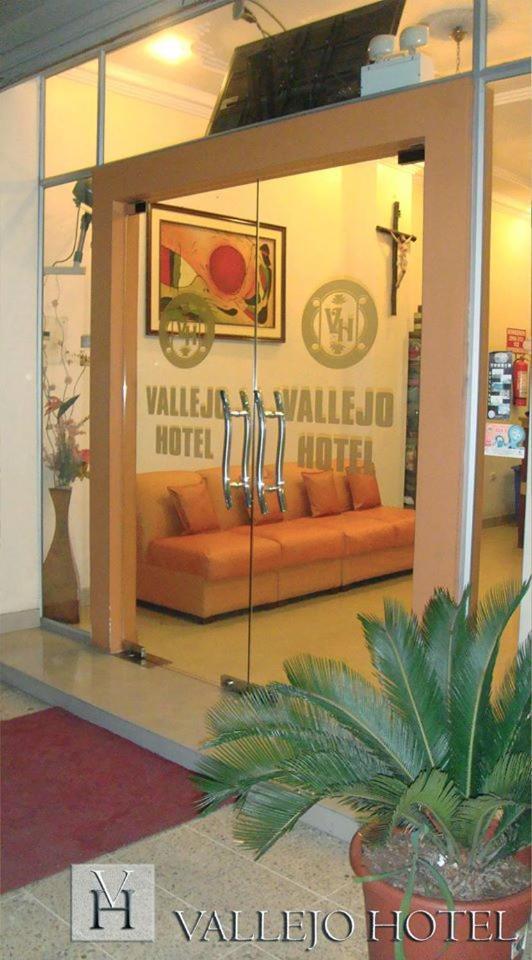 Vallejo Hotel Huaquillas Buitenkant foto
